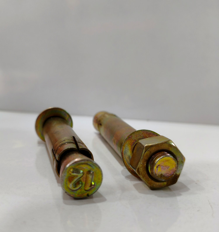 رول بولت غلافی سایز ۱۰۰×۱۲ گالوانیزه زرد (M12×100)